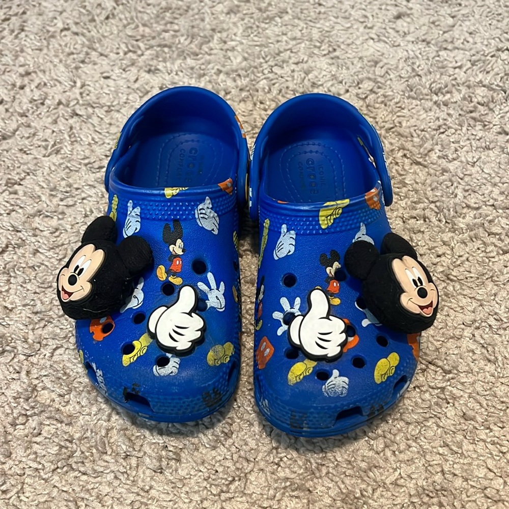 Crocs - Mickey Crocs - size 11